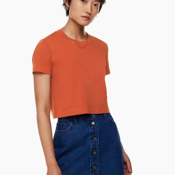 Wilfred Free Weekend T-Shirt - Picture 3 of 3